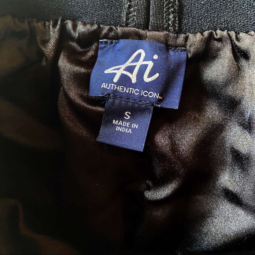 Authentic Icon AI Sequin Shorts - Picture 7 of 7